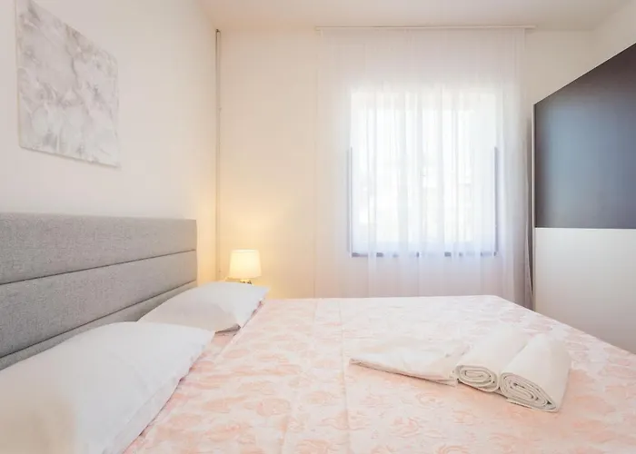 Appartement Maris-2 By Interhome