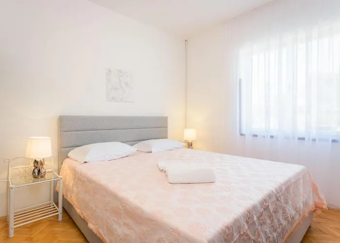 Appartement Maris-2 By Interhome