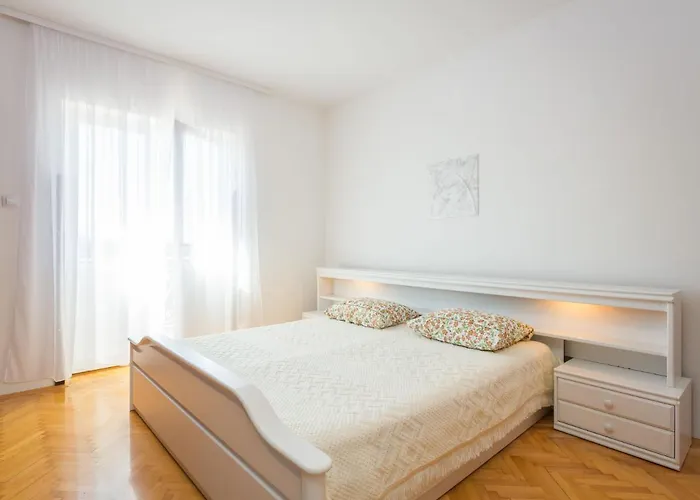 Appartement Maris-2 By Interhome